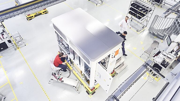 SMA start levering van krachtigste centrale omvormers