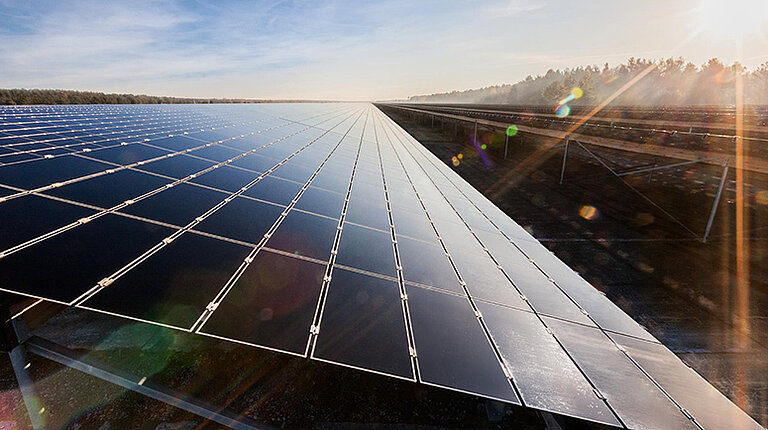 SMA Solar Technology AG behaalt meer dan miljard euro omzet en verdubbelt, ondanks het coronavirus, het bedrijfsresultaat in 2020 - Raad van Bestuur verwacht verdere groei in 2021