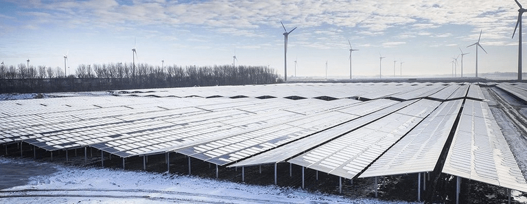 Het grootste zonnepark van Nederland: SunPort Delfzijl Solar Park - Groningen